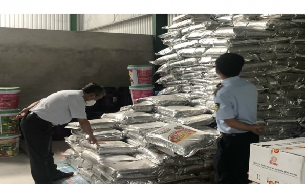Phát hiện 08 tấn phân bón giả tại Tiền Giang