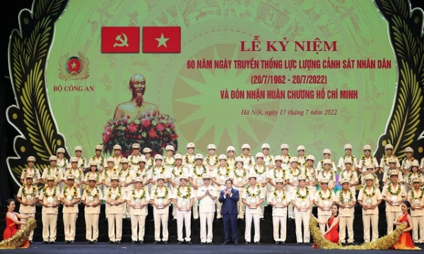 Phát biểu của Thủ tướng Chính phủ tại Lễ kỷ niệm 60 năm Ngày truyền thống lực lượng Cảnh sát nhân dân