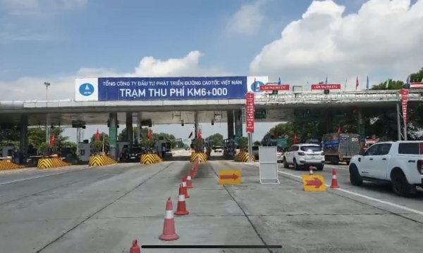 Liên tục bị lỗi trong ngày đầu thu phí ETC trên tuyến cao tốc Nội Bài - Lào Cai