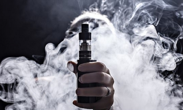 'Cạm bẫy' từ thuốc lá điện tử: Hiểm họa khôn lường