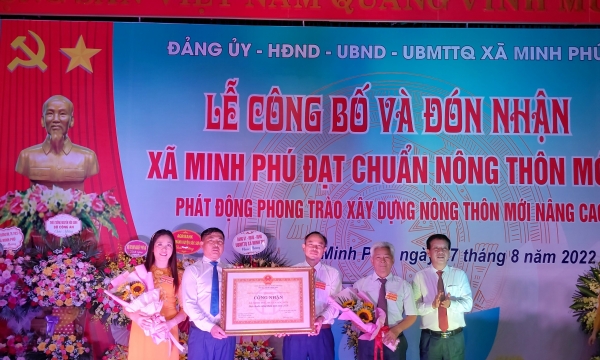 Sóc Sơn - Hà Nội: Xã Minh Phú nhận bằng công nhận xã đạt chuẩn nông thôn mới
