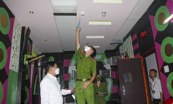 Đà Nẵng ra quân kiểm tra PCCC tại các quán karaoke, vũ trường
