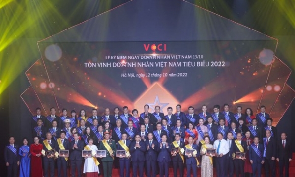 Đội ngũ doanh nhân và cộng đồng doanh nghiệp Việt Nam là lực lượng sản xuất vật chất chủ yếu của nền kinh tế Việt Nam