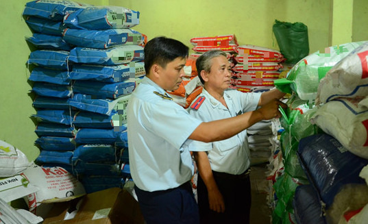 Phát hiện 2,5 tấn phân bón trung lượng giả tại Tiền Giang