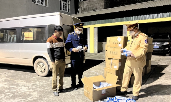 Quảng Ninh: Tạm giữ 10.000 Bộ Kit test nhanh Covid-19 có dấu hiệu nhập lậu