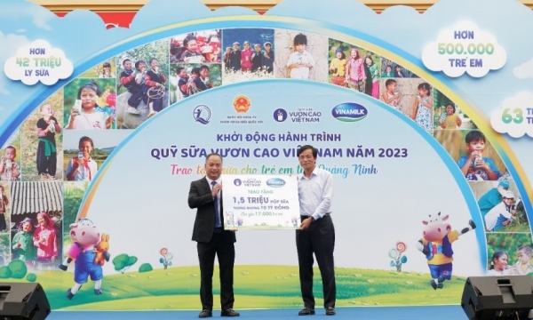 VINAMILK &  Quỹ Sữa Vươn Cao Việt Nam khởi động hành trình năm thứ 16 tại Quảng Ninh