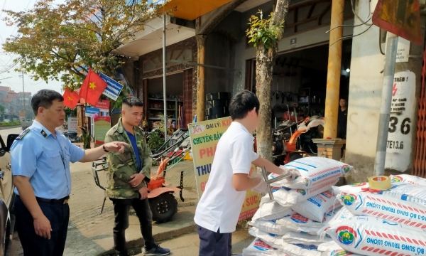 Lạng Sơn: Tiêu hủy 3,6 tấn phân bón giả