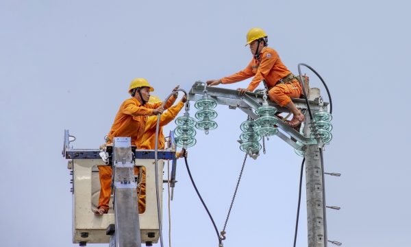 Đà Nẵng triển khai các giải pháp cấp bách tiết kiệm điện mùa nắng nóng và cả năm 2023