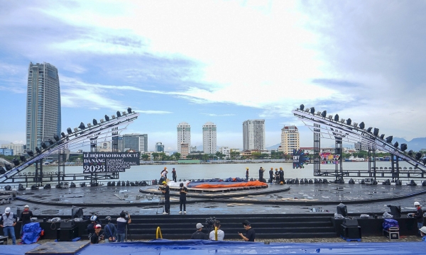 Hé lộ sân khấu hoành tráng, trận địa pháo hoa quốc tế Đà Nẵng trước giờ khai hỏa