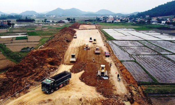 Đặt mục tiêu hoàn thành cao tốc Nghi Sơn - Diễn Châu ngay trong tháng 7