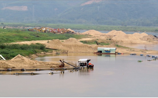 Quảng Nam: Phạt một doanh nghiệp 250 triệu đồng vì khai thác khoáng sản vượt công suất