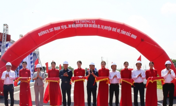 Phó Thủ tướng Chính phủ Trần Hồng Hà dự Lễ thông xe đường tỉnh 287