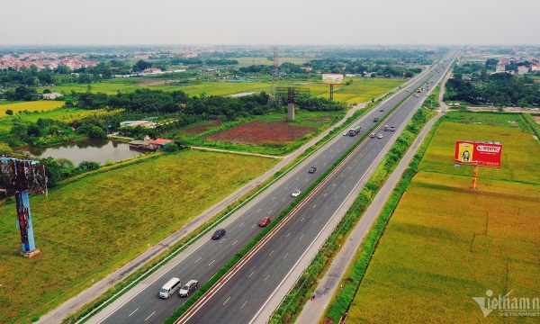 Cận cảnh cao tốc rút khoảng cách Hà Nội - Nghệ An chỉ còn hơn 3 tiếng đồng hồ