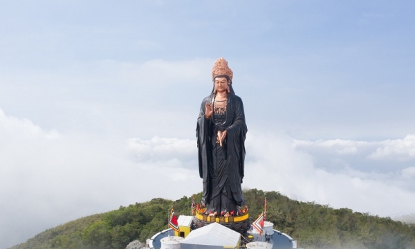 Tỉnh ở Việt Nam sở hữu tượng Phật Bà cao nhất châu Á đúc từ 170 tấn đồng đỏ, tọa lạc trên đỉnh núi cao gần 1.000m