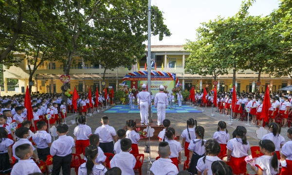 Lãnh đạo Đà Nẵng, Quảng Ngãi không đánh trống, phát biểu khai giảng năm học mới