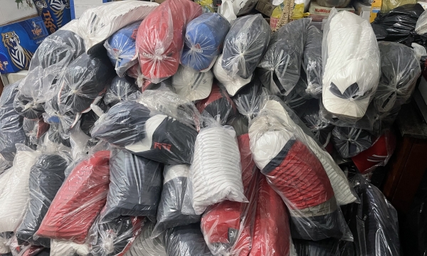 Phát hiện hơn 32.000 sản phẩm mũ vải giả mạo nhãn hiệu tại Bình Dương