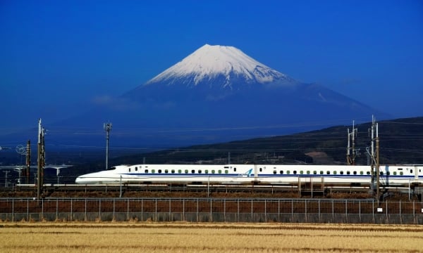 Nhật Bản bước lên 'tầm cao mới', sắp sửa xây đường tàu điện chạy thẳng lên đỉnh núi Phú Sĩ cao hơn 3.700m