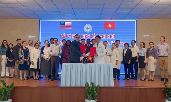 Bệnh viện Đà Nẵng ký hợp tác nâng cao chất lượng nhân lực với Mayo Clinic