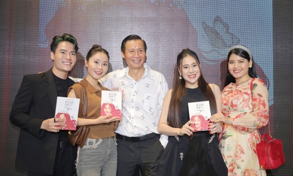 Đạo diễn - NSƯT Vũ Thành Vinh ra mắt sách về giá trị hạnh phúc