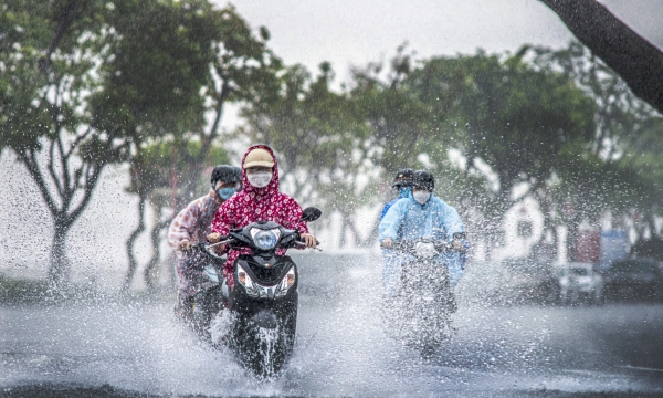 Mưa lớn, cảnh báo nguy cơ sạt lở, ngập úng cục bộ tại Đà Nẵng