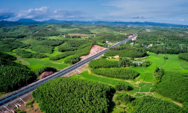 Việt Nam đạt kỉ lục xây dựng 1.900km đường cao tốc trong năm 2023