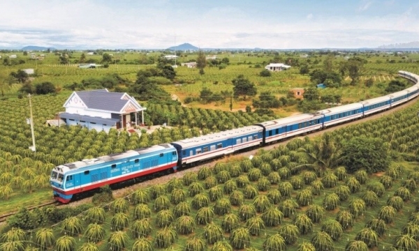 Tuyến đường sắt 1.730km dài nhất Việt Nam là tuyến đường sắt đẹp nhất thế giới, thuộc một phần của hệ thống đường sắt xuyên lục địa Á – Âu