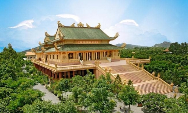 Bên trong ngôi chùa đặc biệt rộng gần 100ha, xác lập đến 6 kỷ lục quốc gia của Việt Nam