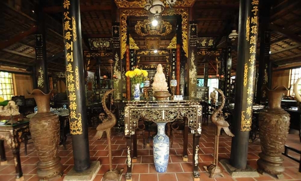 Căn nhà chứa hơn 100 “báu vật” cổ độc nhất vô nhị của đại gia miền Tây