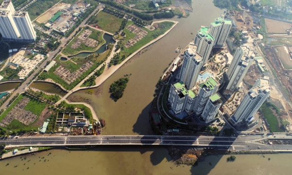 Cây cầu 500 tỷ bắc qua đảo Kim Cương ở Sài Gòn, được bao quanh bởi 2 dòng sông lớn mang vẻ đẹp tráng lệ, xa hoa