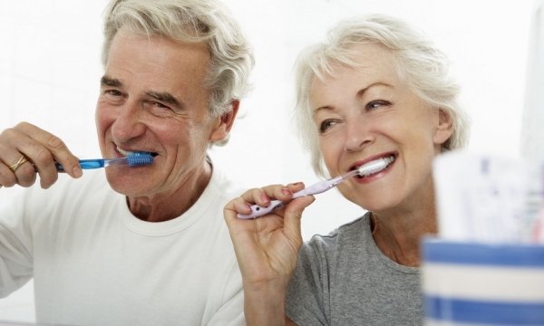 Mất răng có liên quan đến tuổi thọ, sau 50 tuổi, số lượng răng đạt tiêu chuẩn còn bao nhiêu chiếc?