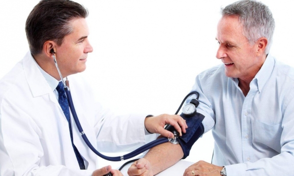 Sau 65 tuổi, huyết áp tiêu chuẩn là bao nhiêu: Cách tự kiểm tra xem huyết áp mình có đạt chuẩn hay không