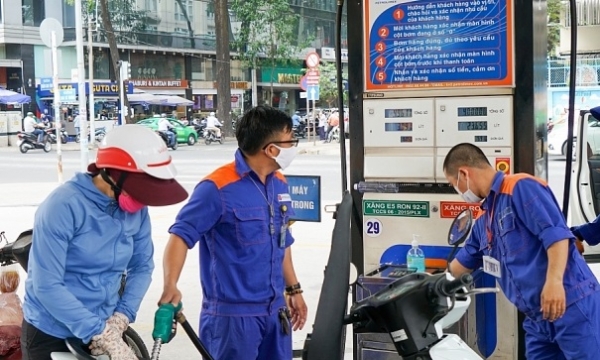 Tăng cường kiểm tra việc lập hóa đơn điện tử tại các cửa hàng xăng dầu