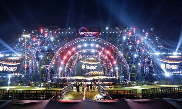 Ban nhạc huyền thoại Maroon 5 chính thức có mặt tại Việt Nam, sẵn sàng cho siêu nhạc hội 8Wonder Winter Summer tại Phú Quốc