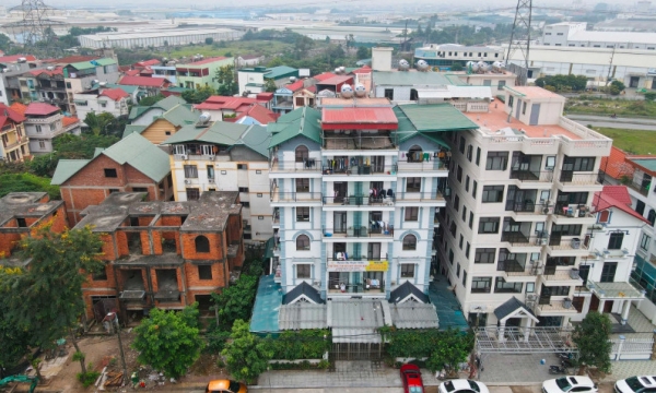 Loạt biệt thự khu đô thị Hoàn Sơn bị 'phù phép' thành chung cư mini và nhà nghỉ