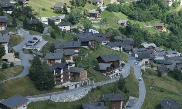 Chuyện ngôi làng đẹp như tranh ở Thụy Sĩ tặng 1,6 tỷ đồng cho người đến sinh sống