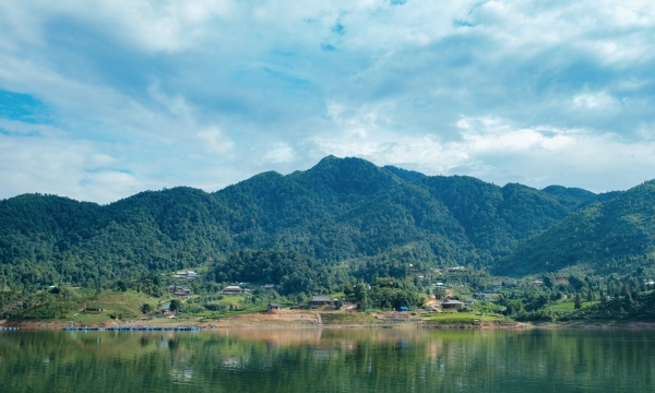 Khám phá ‘hồ nước trên mây’ cao nhất Việt Nam nằm ở độ cao gần 1.700m, lọt top những hồ nước cao nhất Đông Dương