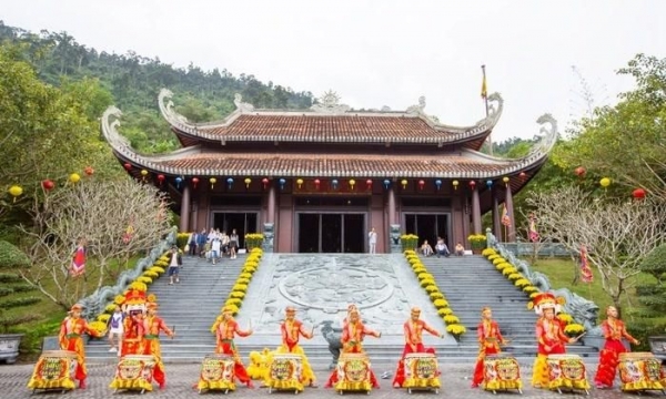 Độc đáo lễ hội Thần Tài trên núi tại Đà Nẵng