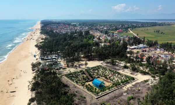 Tháp Chăm cổ nằm sâu dưới lòng cát và mực nước biển ở Việt Nam là Di tích kiến trúc nghệ thuật cấp Quốc gia, lập cả kỷ lục thế giới