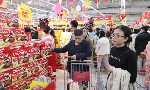Mua sắm Tết Nguyên Đán: Chọn siêu thị hay chợ truyền thống?