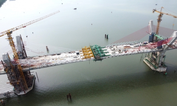 Hợp long cầu Bến Rừng 2.000 tỷ đồng nối Hải Phòng - Quảng Ninh