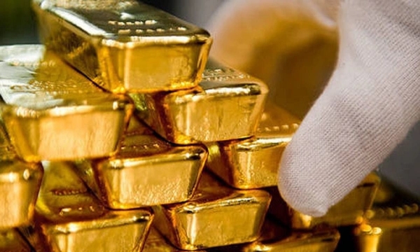 Giá vàng vượt ngưỡng 82 triệu đồng