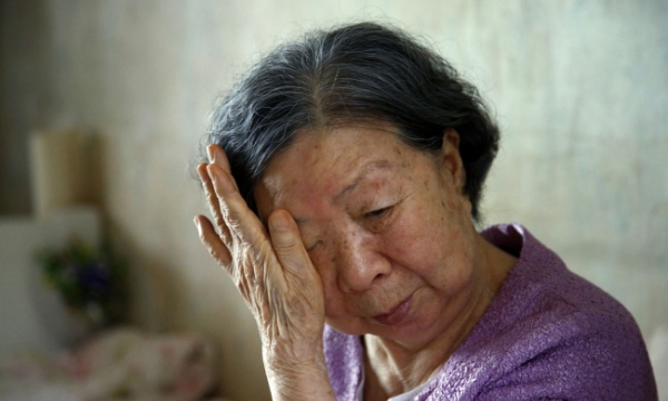 Bà cụ 95 tuổi có 6 đứa con, vô tình để lộ số tiền tiết kiệm khiến cuối đời khốn khổ, lao đao