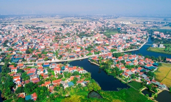 Thị xã gần cảng biển, sân bay đang phấn đấu lên thành phố, được xếp vào hàng các địa phương có mật độ tập trung di tích cao nhất Việt Nam