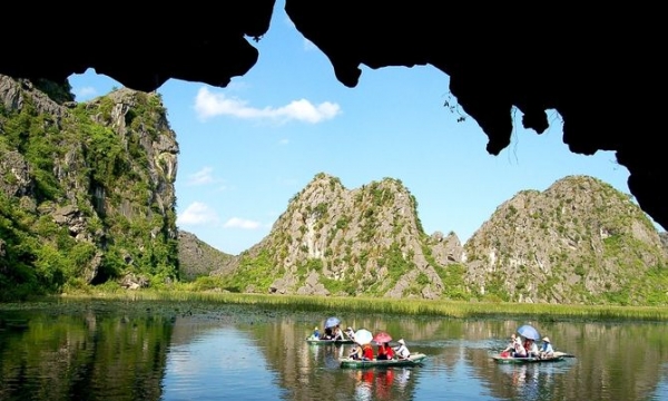 Khám phá khu du lịch sinh thái có hệ thống hang động núi đá vôi xuyên thủy nhiều nhất Việt Nam