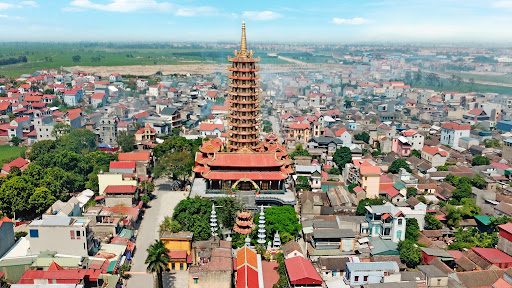 Ngôi chùa nằm ở tỉnh nhỏ nhất Việt Nam có tòa tháp nắm giữ 2 kỷ lục thế giới