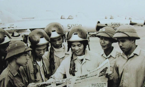 Phi công huyền thoại của Không quân Việt Nam bắn rơi nhiều máy bay địch nhất trong lịch sử, được Bác Hồ khen ngợi
