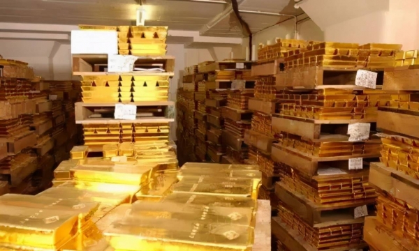 Hơn 70kg vàng ký gửi của chuỗi bán vàng lớn nhất Trung Quốc ‘bốc hơi’ chỉ sau 1 đêm, hàng chục người mất trắng tài sản tằn tiện cả đời