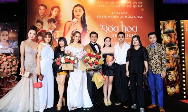 Cả showbiz Việt đổ bộ về thảm đỏ ra mắt phim “Đoá hoa mong manh”