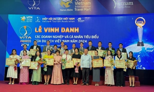 Vinpearl đồng loạt được vinh danh với 13 giải thưởng du lịch Vietnam Travel Awards’