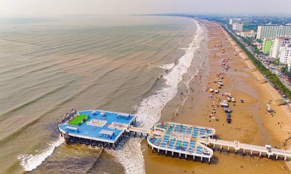 Không chỉ Sầm Sơn, Thanh Hóa còn có vùng biển tựa 'ngôi sao đang lên' hút 1,6 triệu khách: Điểm nghỉ dưỡng cao cấp của địa phương